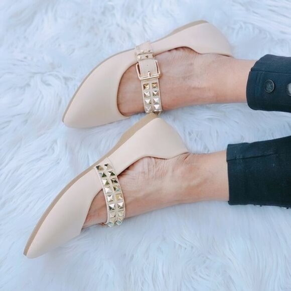 Womens Flat Closed Pointed Toe Sandal Beige Color - Picture 3 of 4